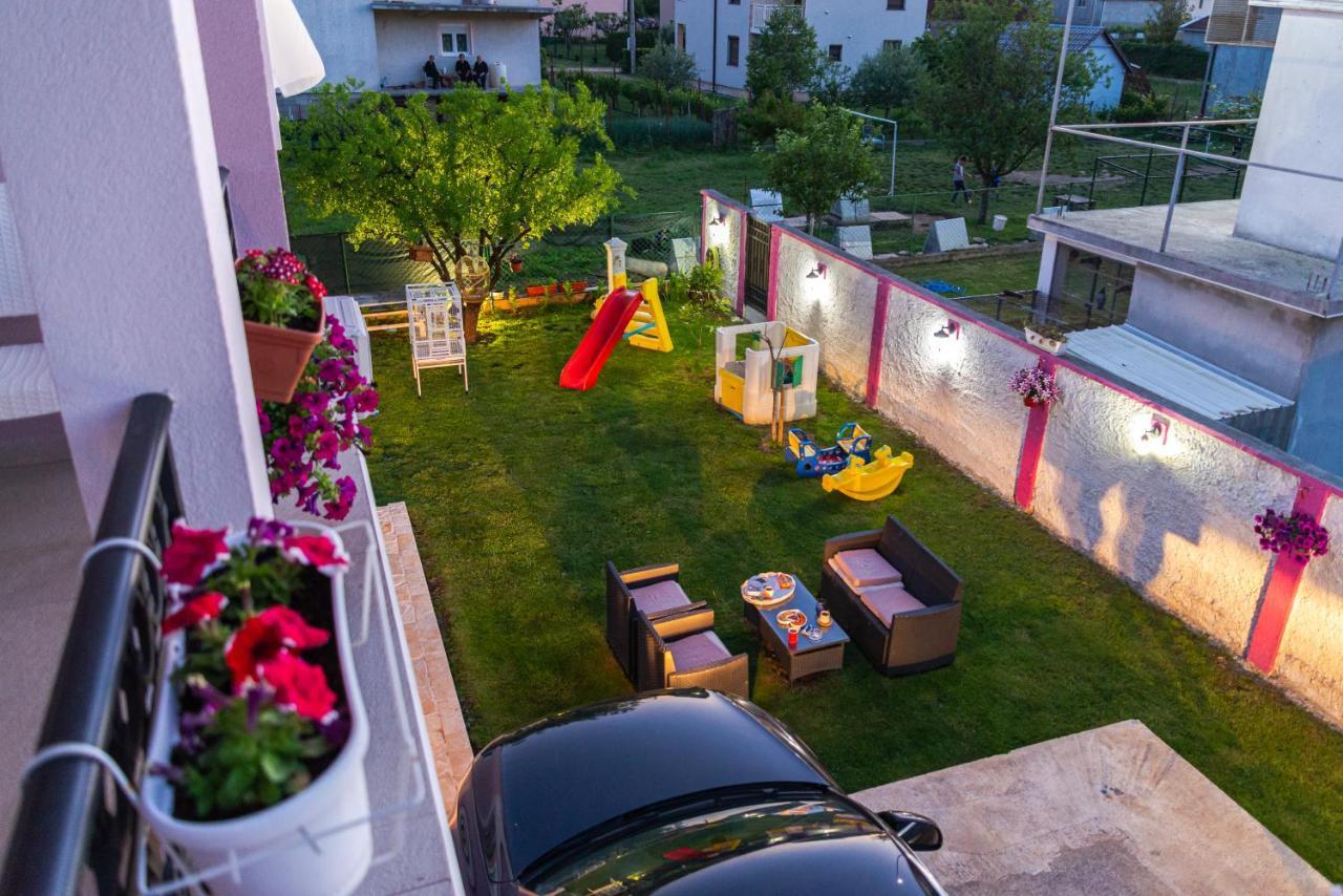 Apartman Mona Podgorica Exterior foto